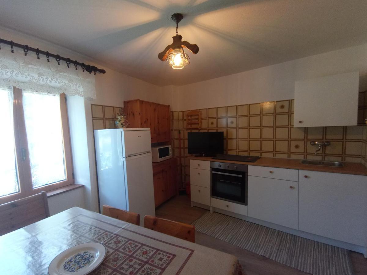 Casa Ciclamino Apartman Serrada Kültér fotó